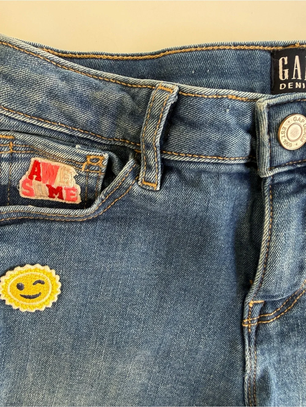 GAP‎ Kids Stretch Midi Denim Shorts Emoji Rainbow Heart Smiley Face Size 10
